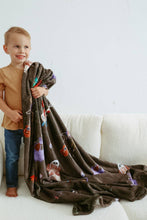 Load image into Gallery viewer, Ellie Sue Coco Throw Blanket