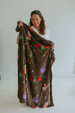 Load image into Gallery viewer, Ellie Sue Coco Throw Blanket
