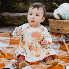 Load image into Gallery viewer, Burt's Bees Autumn Beauty Tunic Set
