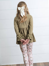 Load image into Gallery viewer, Sage Green Floral Leggings Set
