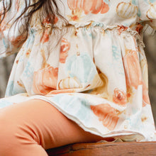 Load image into Gallery viewer, Burt's Bees Autumn Beauty Tunic Set
