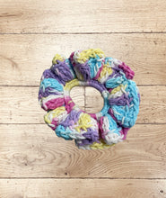 Load image into Gallery viewer, Hand Knit Scrunchies
