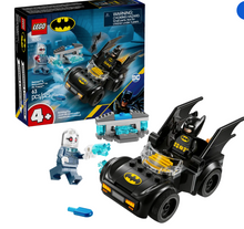 Load image into Gallery viewer, Batman &amp; Batmobile vs. Mr Freeze
