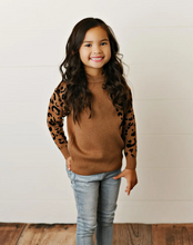 Load image into Gallery viewer, Brown Leopard Print Crew Neck Sweater
