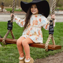 Load image into Gallery viewer, Burt's Bees Autumn Beauty Tunic Set
