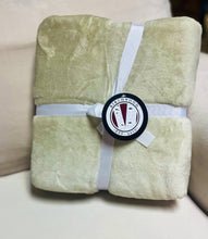 Load image into Gallery viewer, Sage Ombre Fleece Throw
